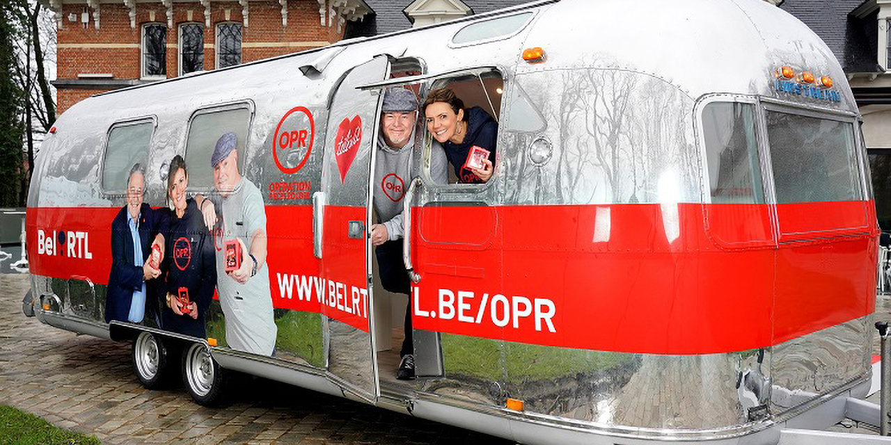 Le camion-tirelire de l’Opération Pièces Rouges inauguré par le Prince Laurent